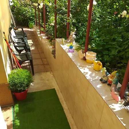 Cleopatra Apartment *